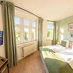 Apartament Grosse Mit 3 Schlafzimmern & 6 Boxspringbetten, Wlan, Smart Tv, Parkplatz, Waschmaschine & Trockner *