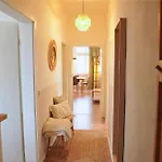 Apartament Grosse Mit 3 Schlafzimmern & 6 Boxspringbetten, Wlan, Smart Tv, Parkplatz, Waschmaschine & Trockner Magdeburg