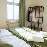 Apartament Grosse Mit 3 Schlafzimmern & 6 Boxspringbetten, Wlan, Smart Tv, Parkplatz, Waschmaschine & Trockner