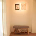 Grosse Mit 3 Schlafzimmern & 6 Boxspringbetten, Wlan, Smart Tv, Parkplatz, Waschmaschine & Trockner Apartament