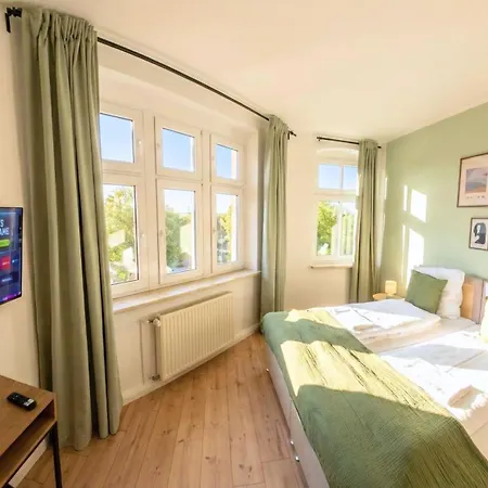 Apartment Große Mit 3 Schlafzimmern&6 Boxspringbetten, Wlan, Smart Tv, Parkplatz, Waschmaschine&trockner *