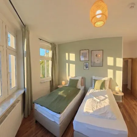 아파트 Grosse Mit 3 Schlafzimmern & 6 Boxspringbetten, Wlan, Smart Tv, Parkplatz, Waschmaschine & Trockner