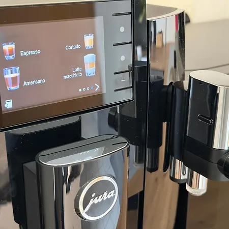 Apartment Große Mit 3 Schlafzimmern&6 Boxspringbetten, Wlan, Smart Tv, Parkplatz, Waschmaschine&trockner