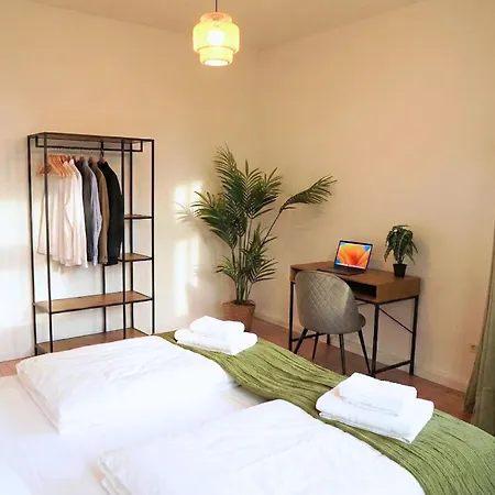아파트 Grosse Mit 3 Schlafzimmern & 6 Boxspringbetten, Wlan, Smart Tv, Parkplatz, Waschmaschine & Trockner