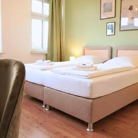 Grosse Mit 3 Schlafzimmern & 6 Boxspringbetten, Wlan, Smart Tv, Parkplatz, Waschmaschine & Trockner