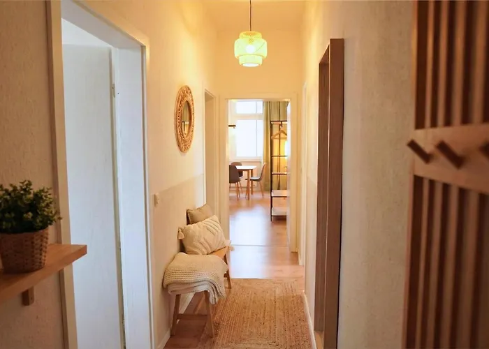 Apartment Große Mit 3 Schlafzimmern&6 Boxspringbetten, Wlan, Smart Tv, Parkplatz, Waschmaschine&trockner Magdeburg