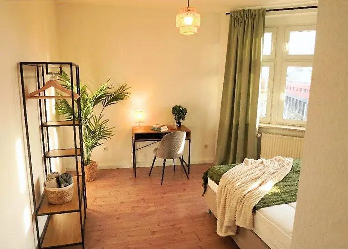 Große Mit 3 Schlafzimmern&6 Boxspringbetten, Wlan, Smart Tv, Parkplatz, Waschmaschine&trockner Apartment *