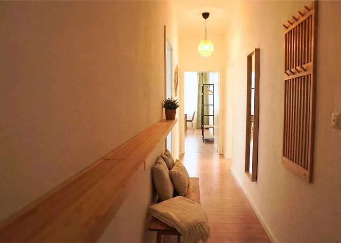 Daire Grosse Mit 3 Schlafzimmern & 6 Boxspringbetten, Wlan, Smart Tv, Parkplatz, Waschmaschine & Trockner *